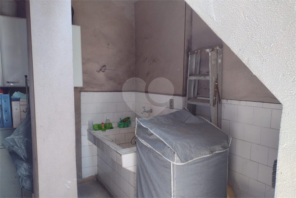 Sobrado a venda  no bairro de Canindé. Com uma área de 127 m², 03 dormitorios, 02 banheiros, 02 vaga