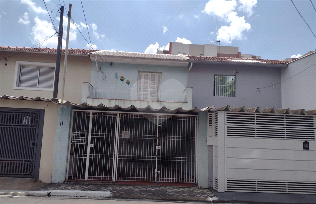Sobrado a venda  no bairro de Canindé. Com uma área de 127 m², 03 dormitorios, 02 banheiros, 02 vaga