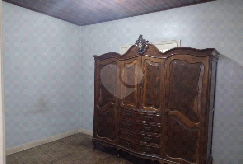 Sobrado a venda  no bairro de Canindé. Com uma área de 127 m², 03 dormitorios, 02 banheiros, 02 vaga