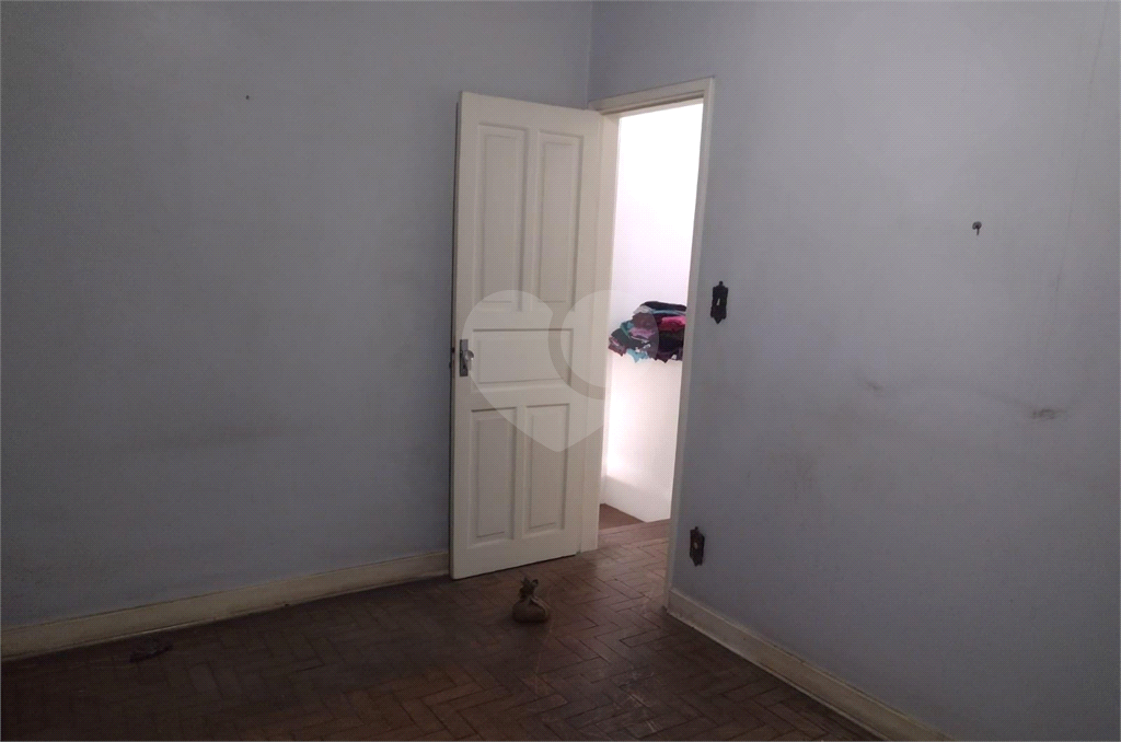 Sobrado a venda  no bairro de Canindé. Com uma área de 127 m², 03 dormitorios, 02 banheiros, 02 vaga