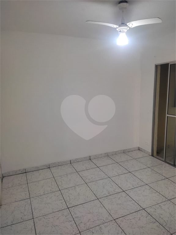 Apto 2 quartos 1 vaga sacada na Vila Sonia - Praia Grande