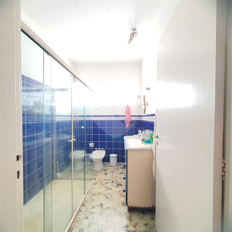 Casa térrea de 648m² 3 quartos 4 Vagas e toda rodeada de verdes Alto da Lapa