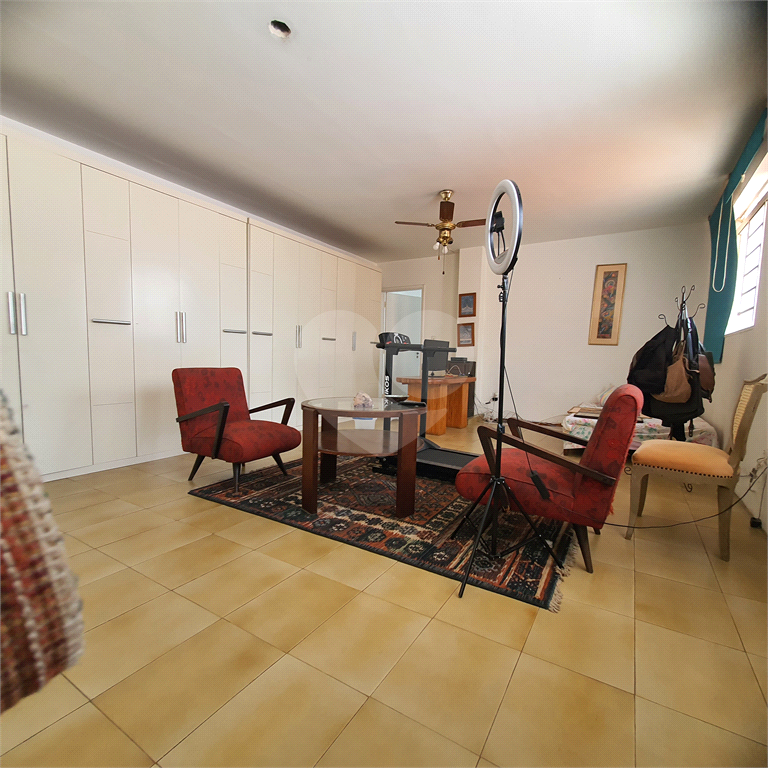 Casa térrea de 648m² 3 quartos 4 Vagas e toda rodeada de verdes Alto da Lapa