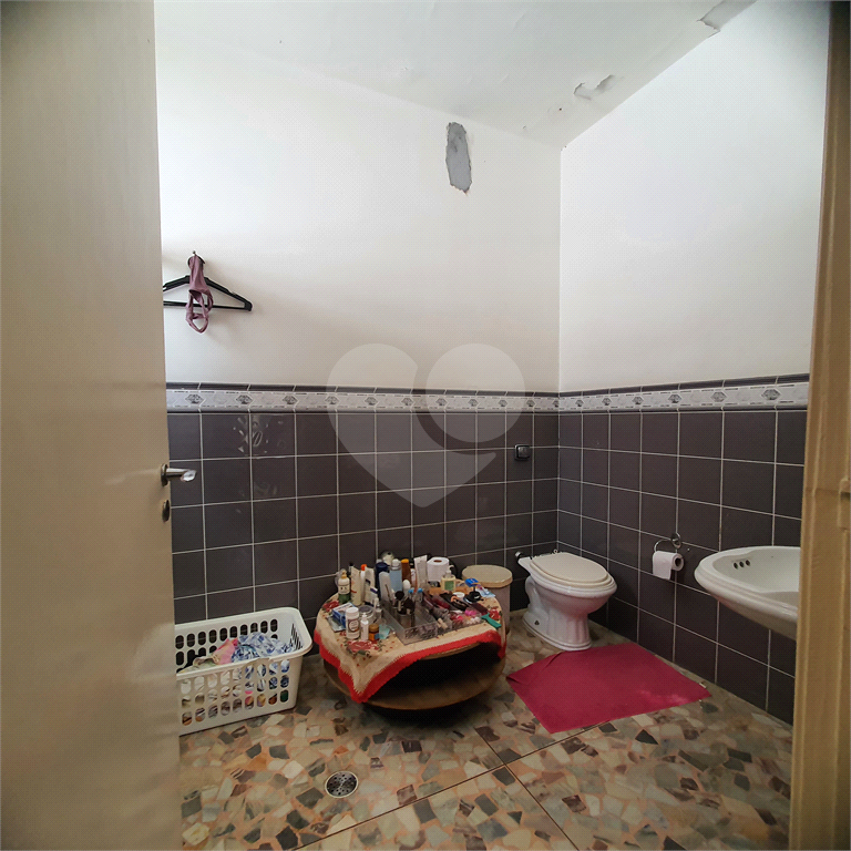 Casa térrea de 648m² 3 quartos 4 Vagas e toda rodeada de verdes Alto da Lapa