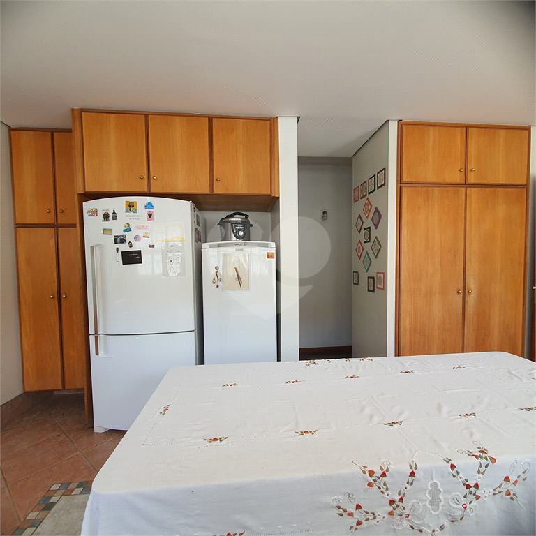 Casa térrea de 648m² 3 quartos 4 Vagas e toda rodeada de verdes Alto da Lapa