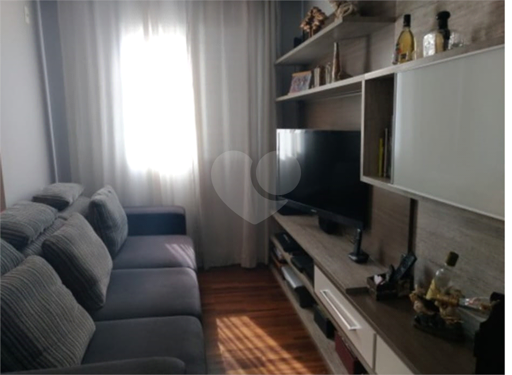 APARTAMENTO em TATUAPÉ