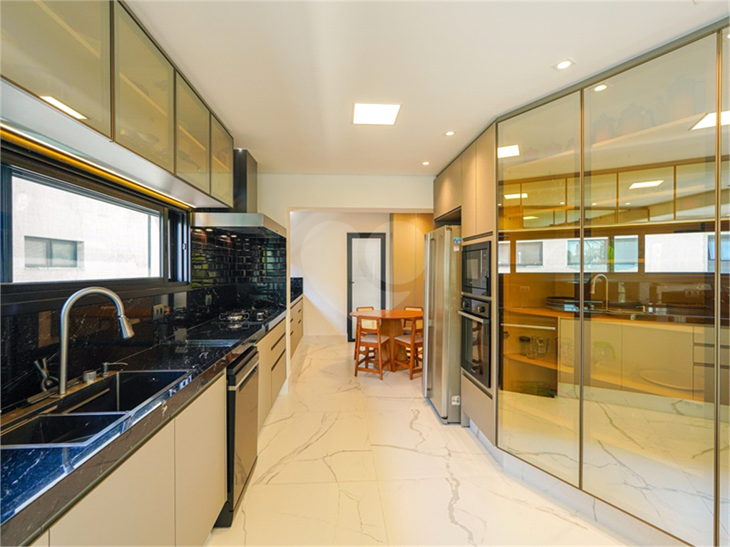 Condomínio 4 suítes Alphaville