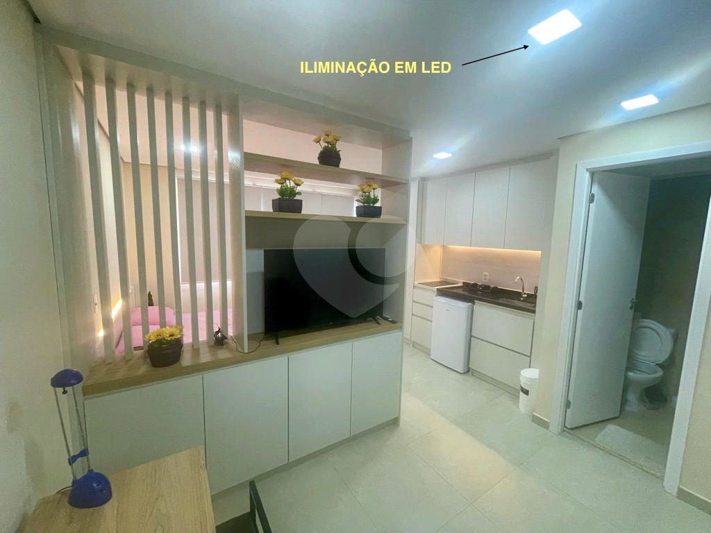 Apartamento à venda com 1 quarto, 25m² - Foto 2