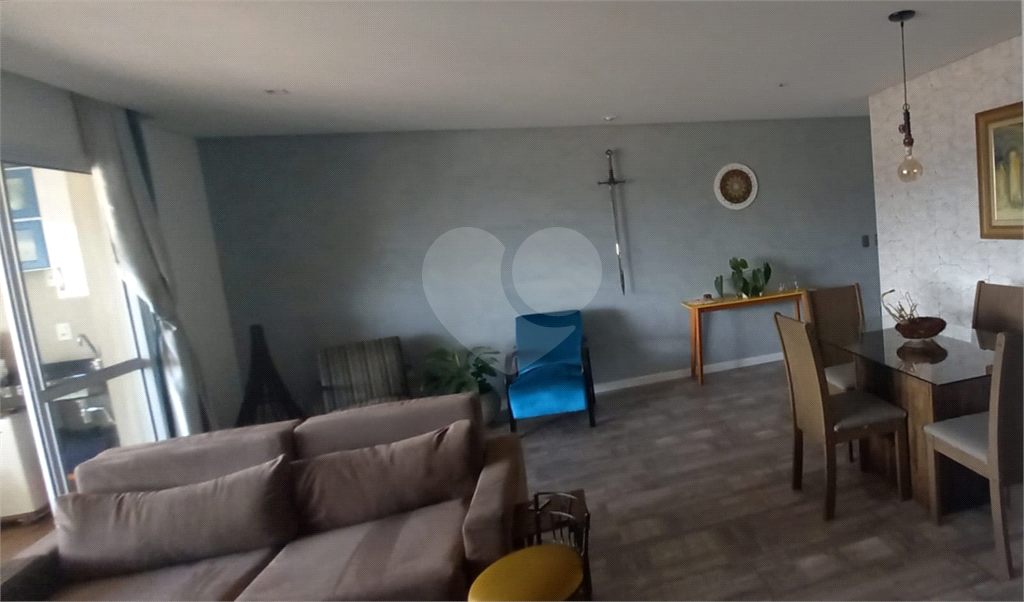 APARTAMENTO em JARDIM FLOR DA MONTANHA