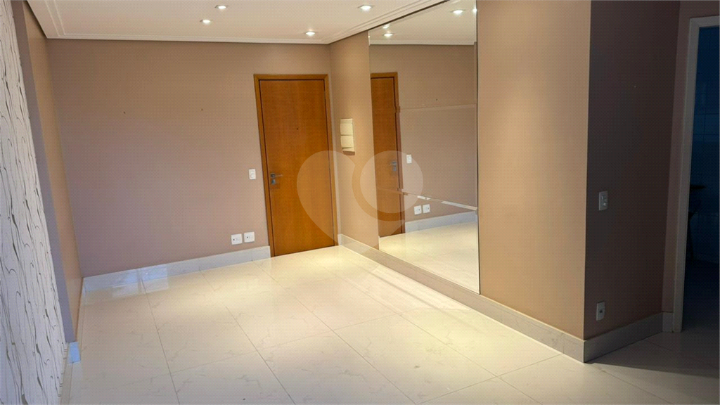 Apartamento à venda com 3 quartos, 85m² - Foto 26