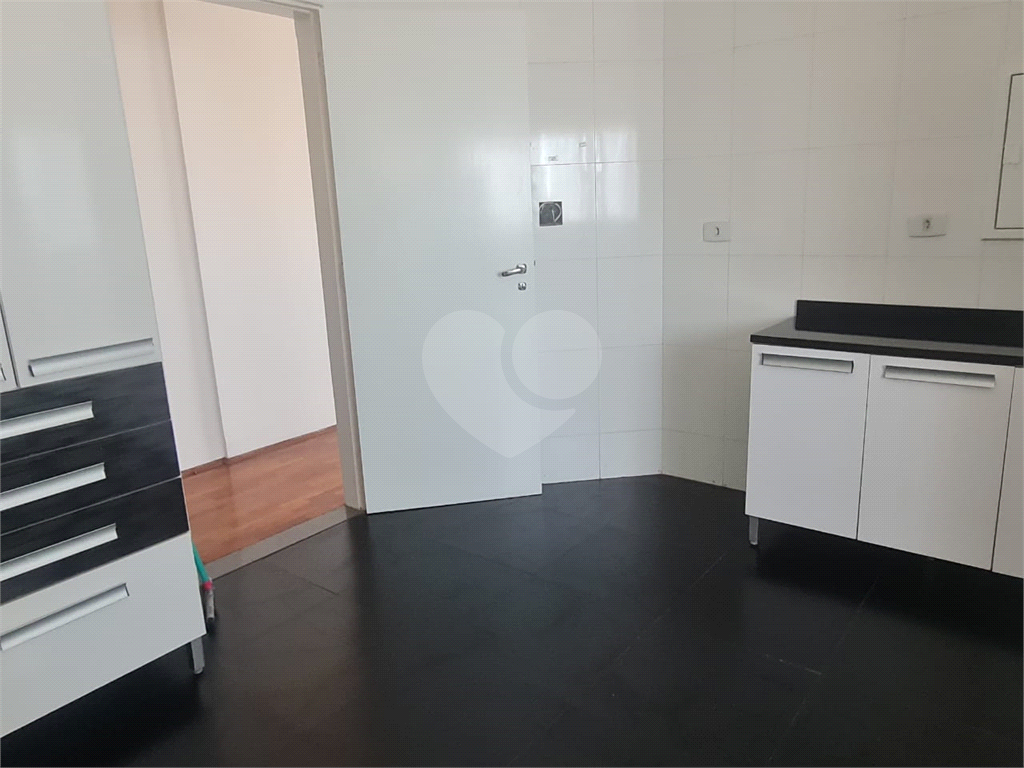 Apartamento à venda com 2 quartos, 72m² - Foto 5