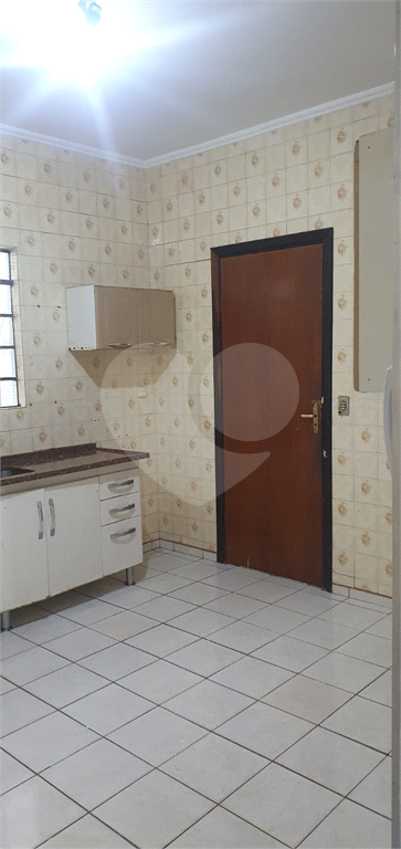 Casa para alugar com 3 quartos, 180m² - Foto 13