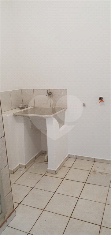 Casa para alugar com 3 quartos, 180m² - Foto 23