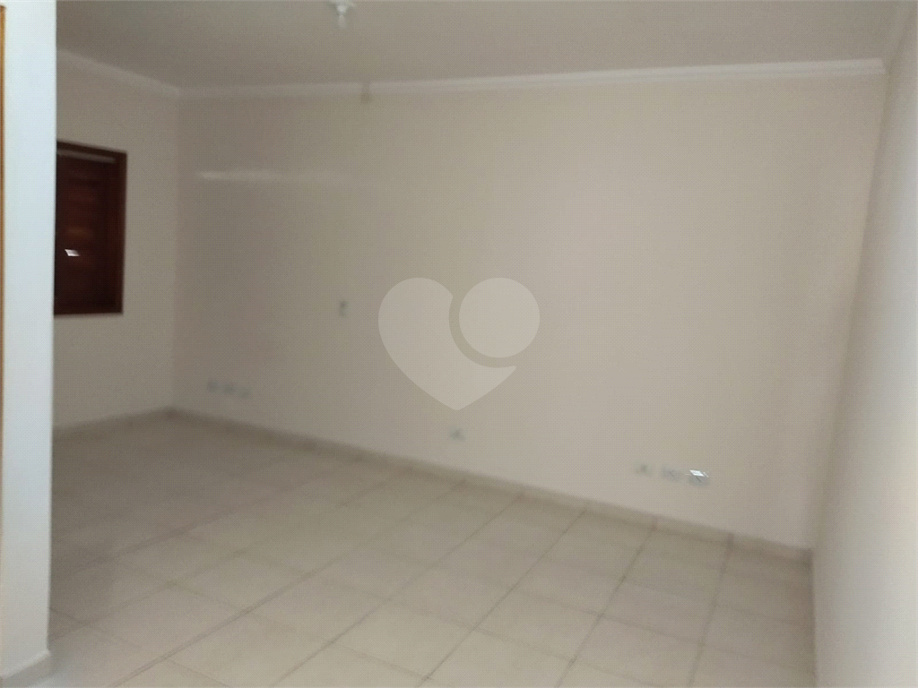 Casa à venda com 3 quartos, 80m² - Foto 11