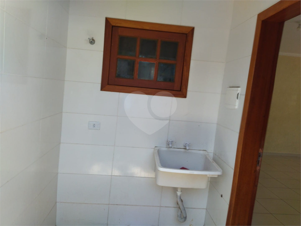 Casa à venda com 3 quartos, 80m² - Foto 9