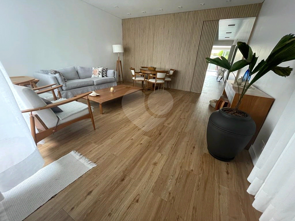 Casa a venda em Caraguatatuba