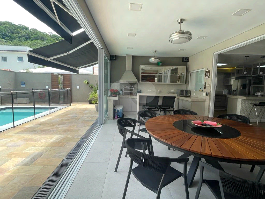 Casa a venda em Caraguatatuba