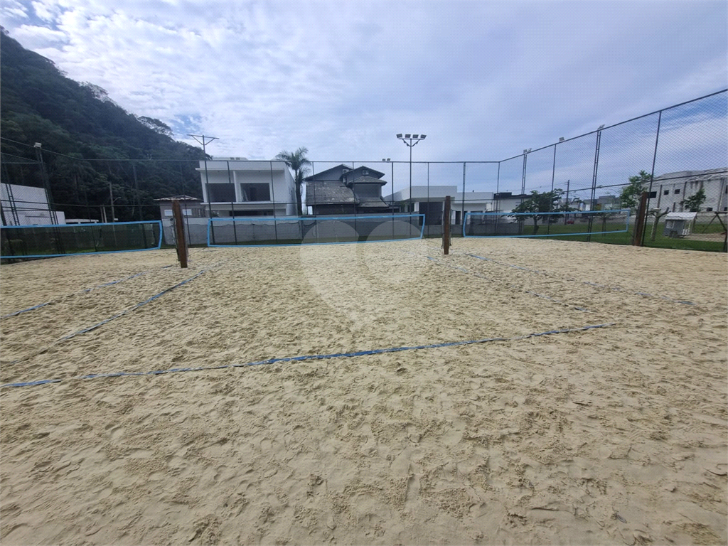 Casa a venda em Caraguatatuba