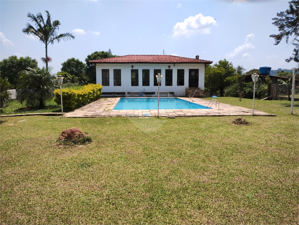 Chácara à venda com 2 quartos, 700m² - Foto 1