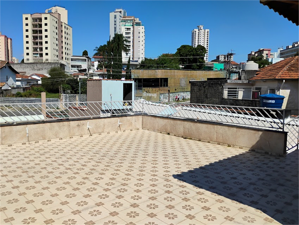 Casa em Condominio à venda com 3 quartos, 1 suite, 2 vagas e 3 banheiros.