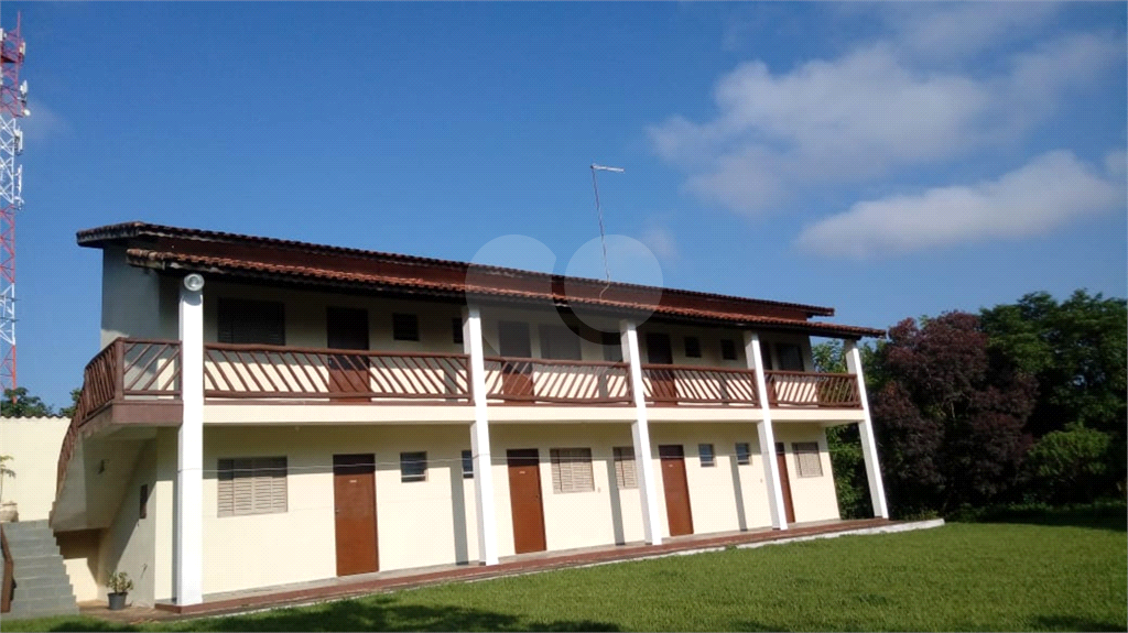Chácara contendo 3 imóveis e estrutura pronta para Pousada na Estância Turística de São Pedro-SP