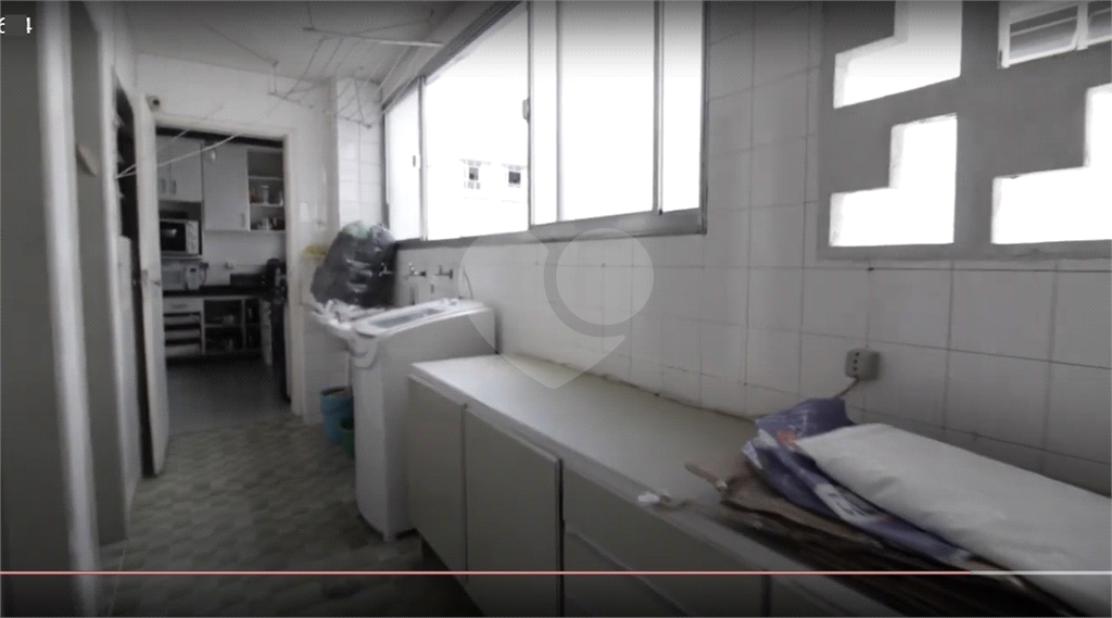 APARTAMENTO em JARDIM PAULISTA