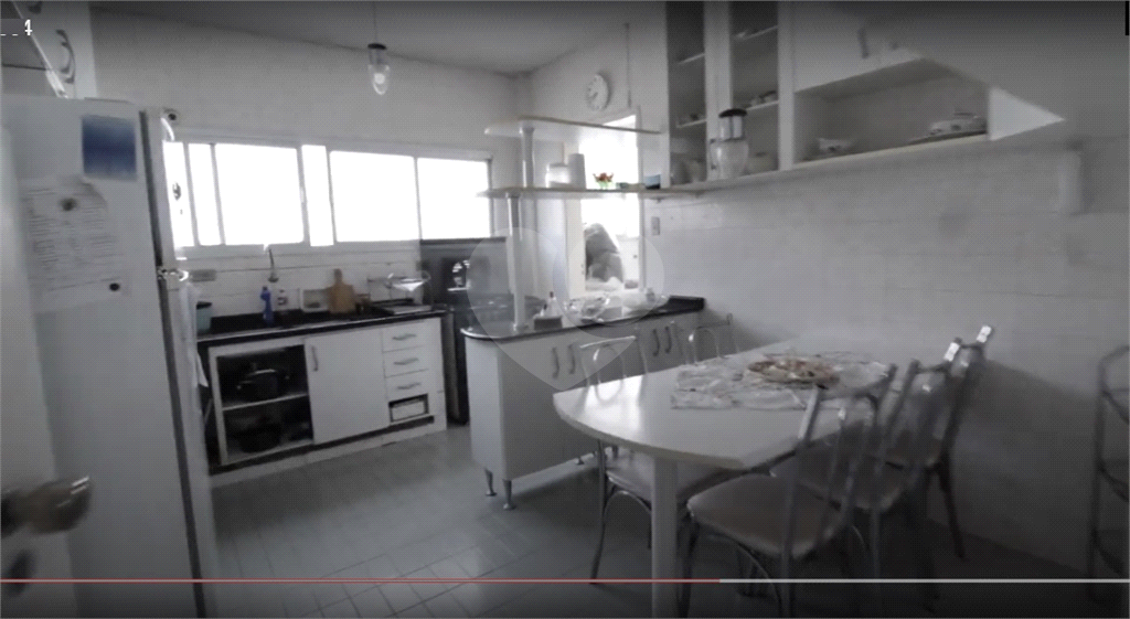APARTAMENTO em JARDIM PAULISTA