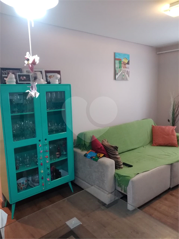 Apartamento à venda com 2 quartos, 44m² - Foto 2