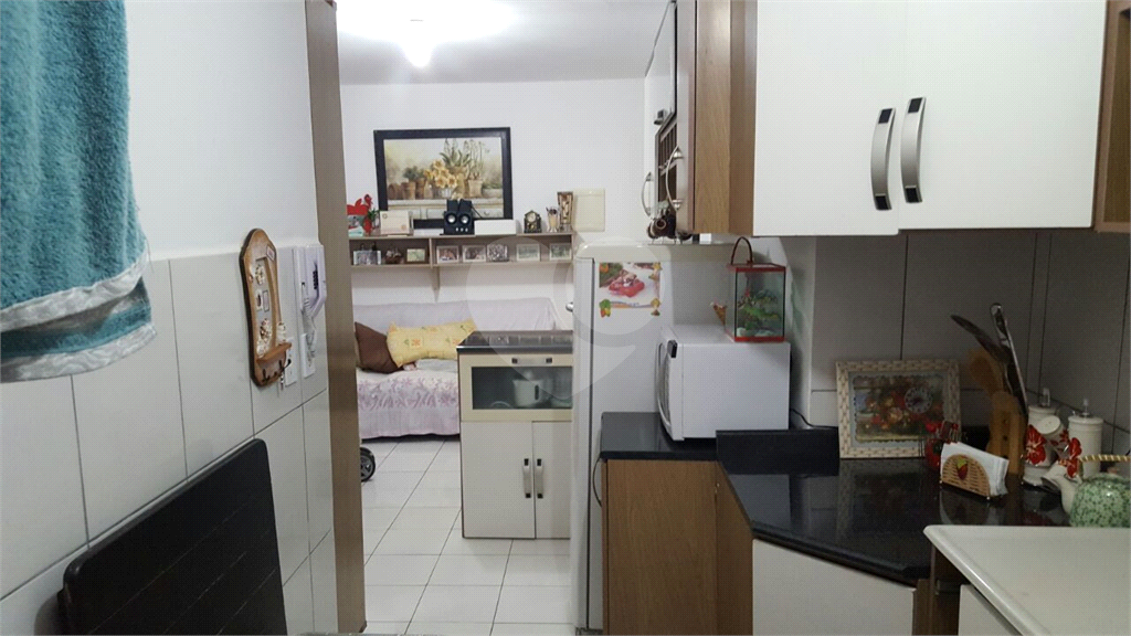 Apartamento à venda com 2 quartos, 47m² - Foto 2