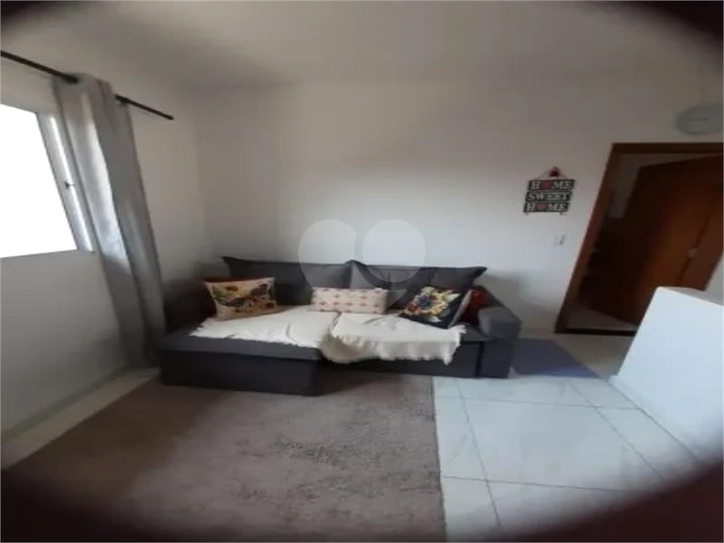 Casa de condomínio com 2 quartos 1 vaga no Maracanã - Praia Grande