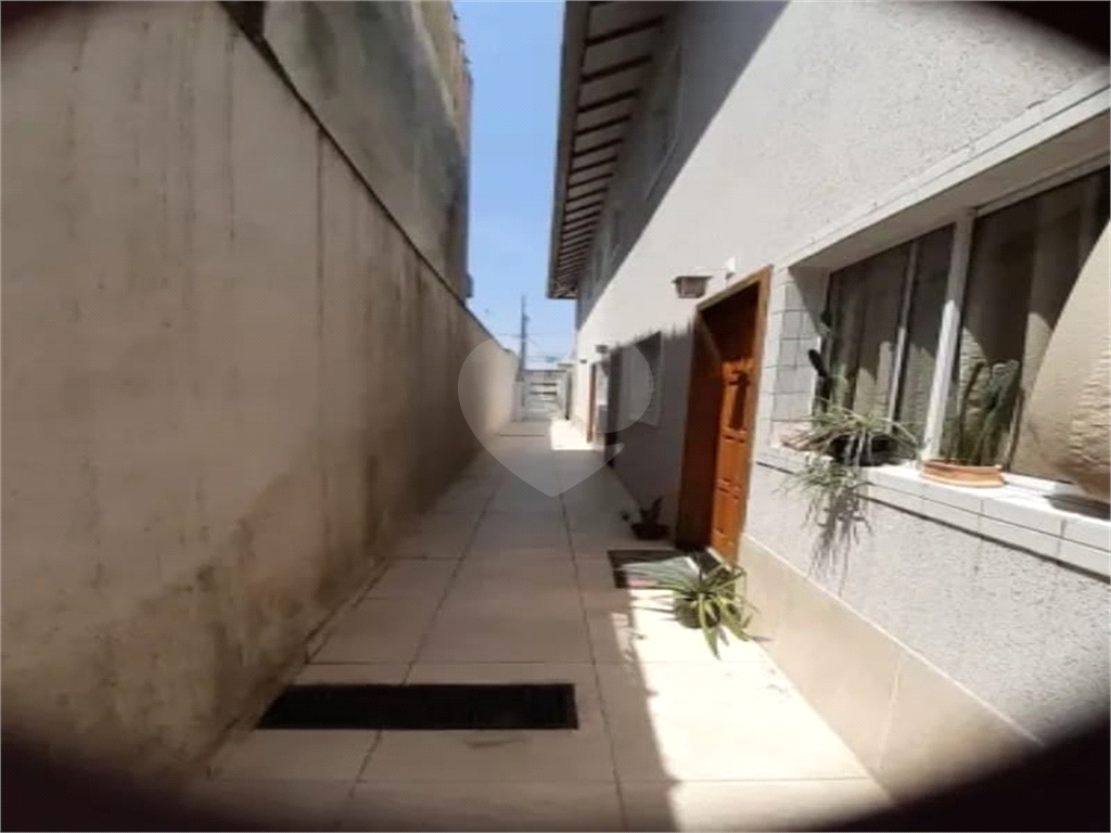 Casa de condomínio com 2 quartos 1 vaga no Maracanã - Praia Grande