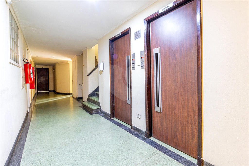 APARTAMENTO em PINHEIROS