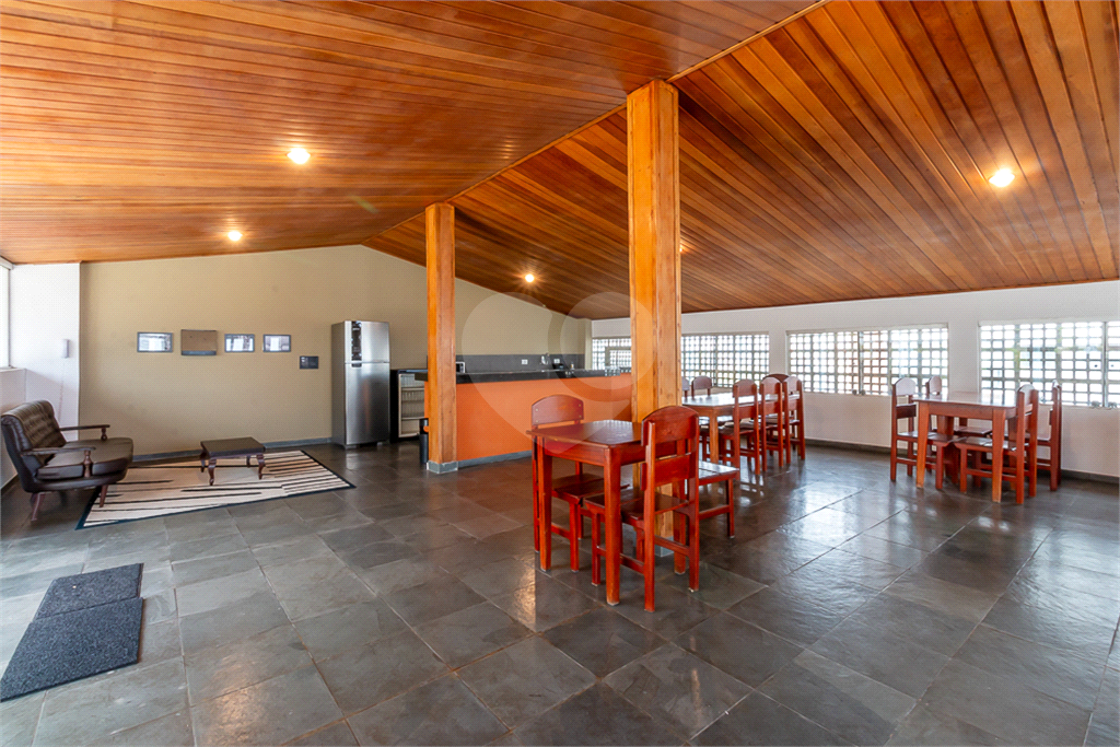APARTAMENTO em PINHEIROS