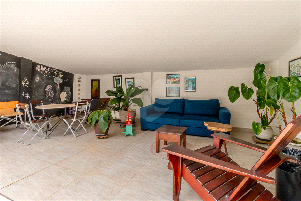 APARTAMENTO em PINHEIROS