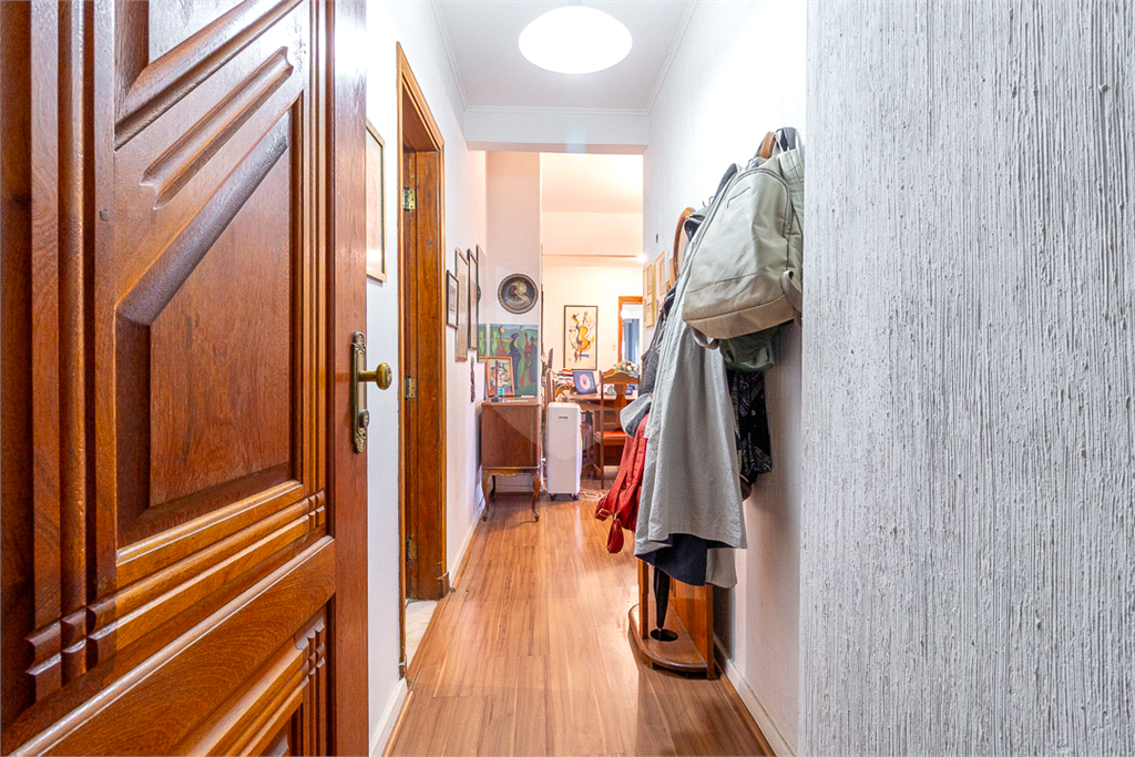 APARTAMENTO em PINHEIROS