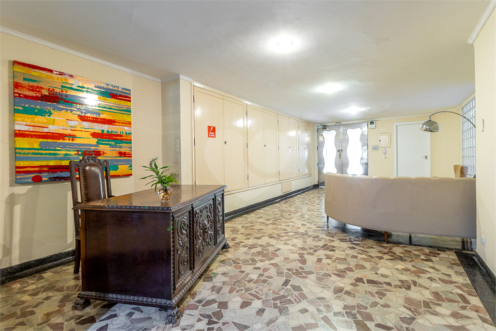 APARTAMENTO em PINHEIROS