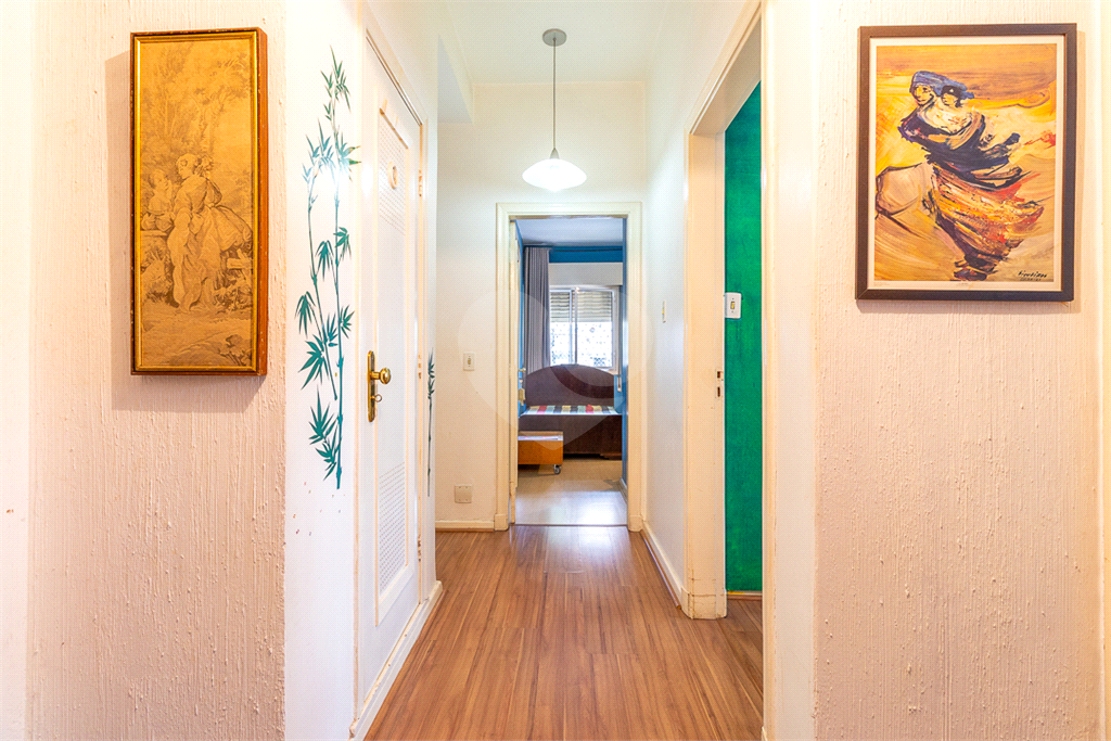 APARTAMENTO em PINHEIROS