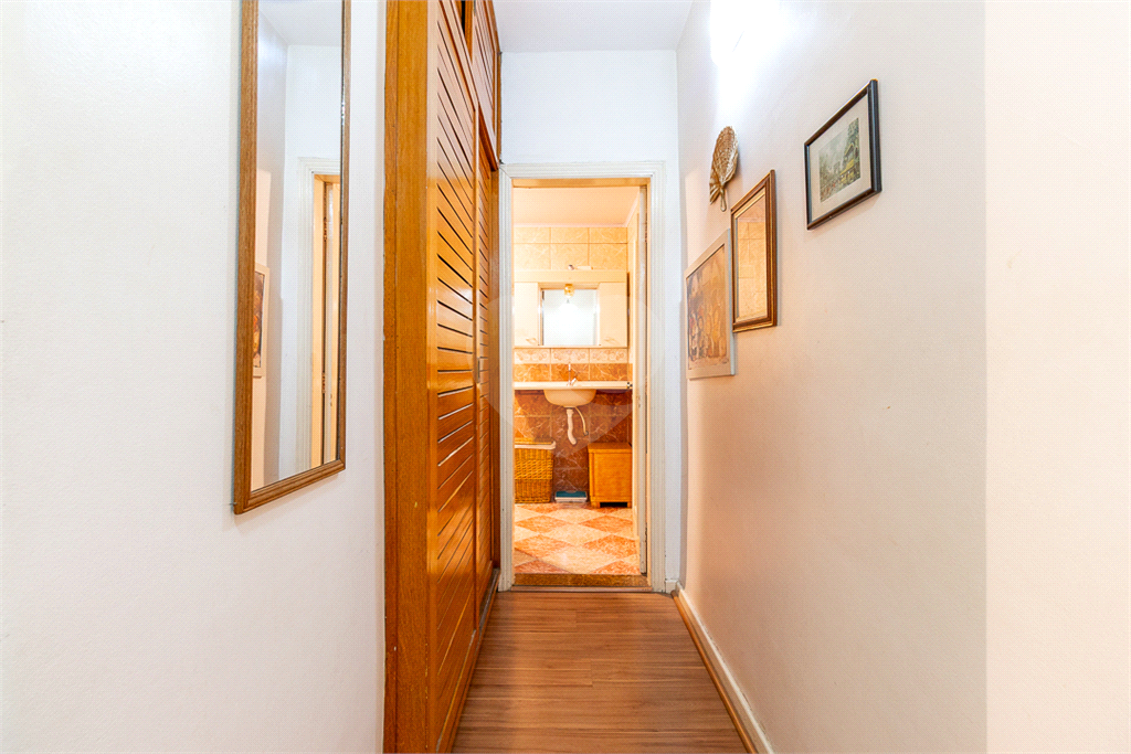 APARTAMENTO em PINHEIROS