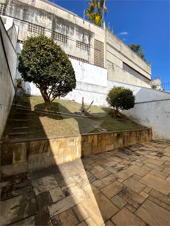 Casa grande (373m2) com excelente preço para venda no Pacaembú