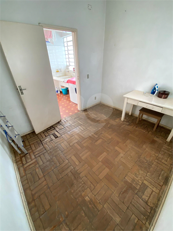 Casa grande (373m2) com excelente preço para venda no Pacaembú