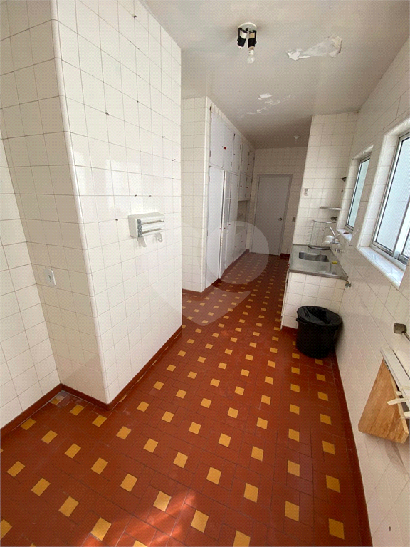 Casa grande (373m2) com excelente preço para venda no Pacaembú