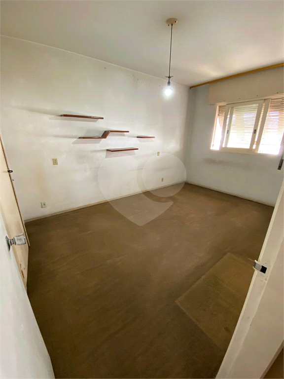 Casa grande (373m2) com excelente preço para venda no Pacaembú