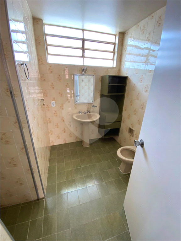 Casa grande (373m2) com excelente preço para venda no Pacaembú