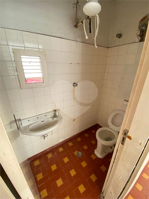 Casa grande (373m2) com excelente preço para venda no Pacaembú