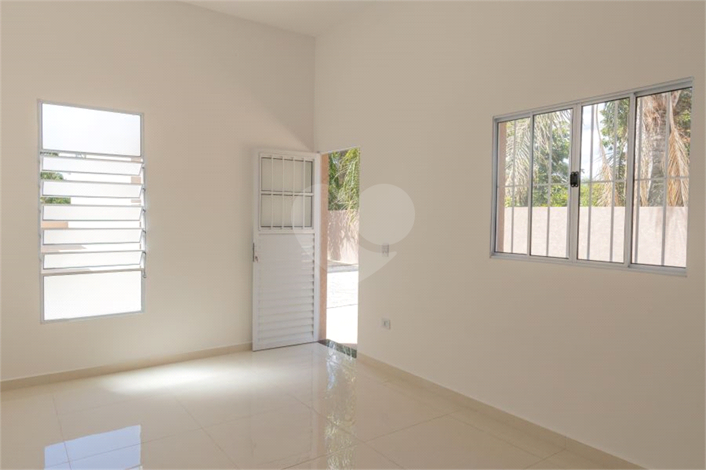 Casa à venda com 2 quartos, 59m² - Foto 9