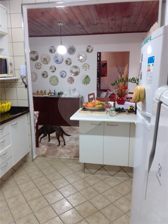 Casa à venda com 2 quartos, 180m² - Foto 1