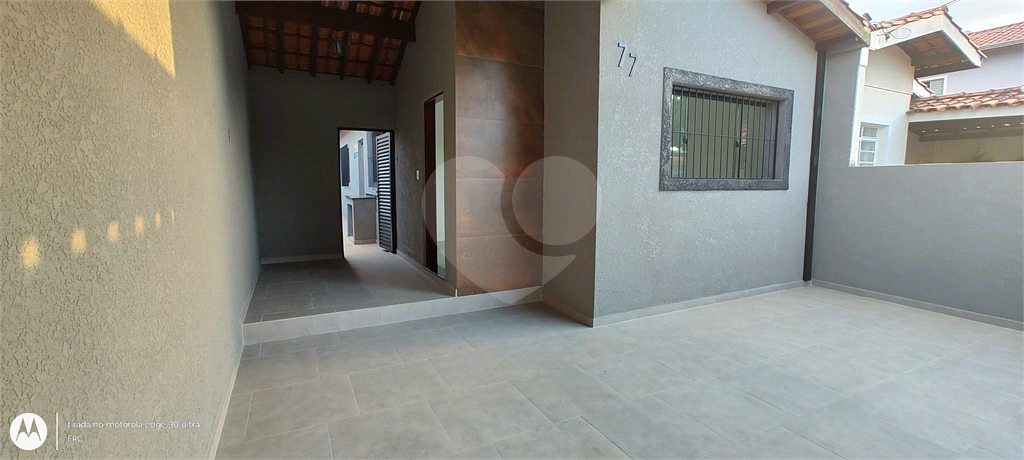 Casa à venda com 2 quartos, 120m² - Foto 1