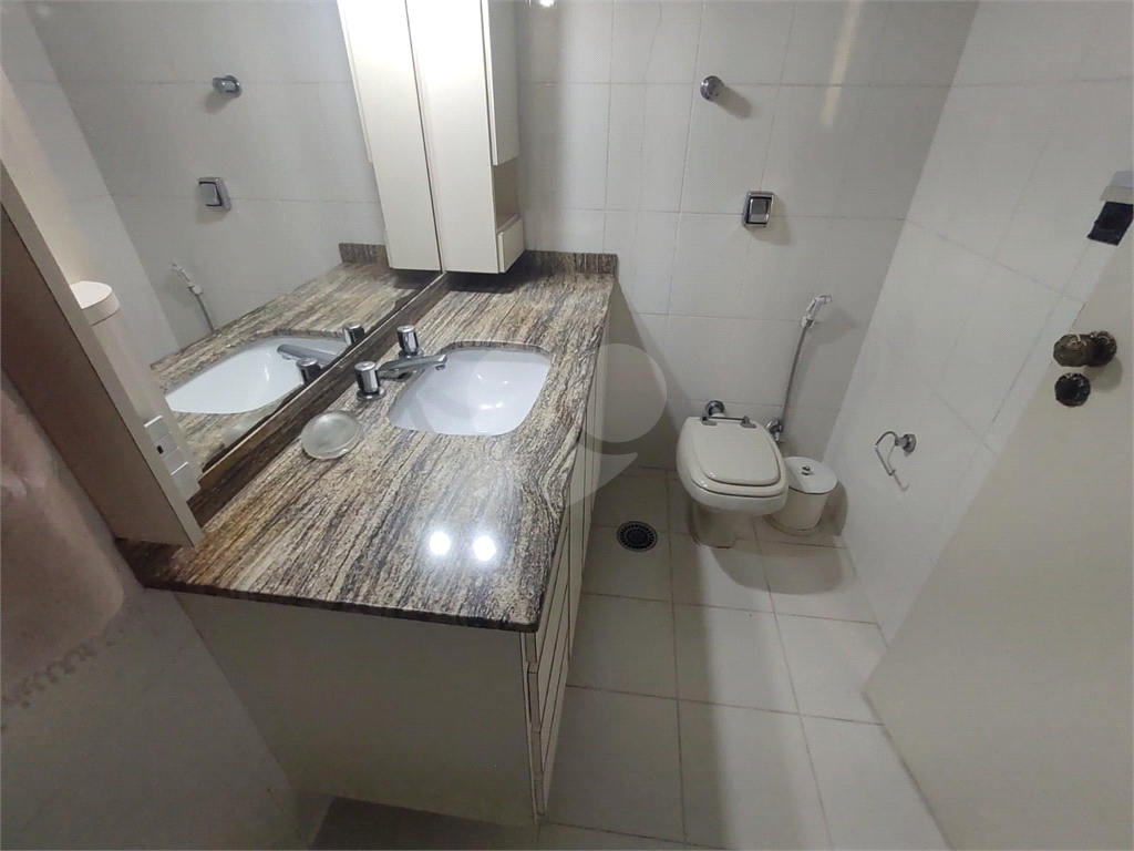 APARTAMENTO em TREMEMBÉ