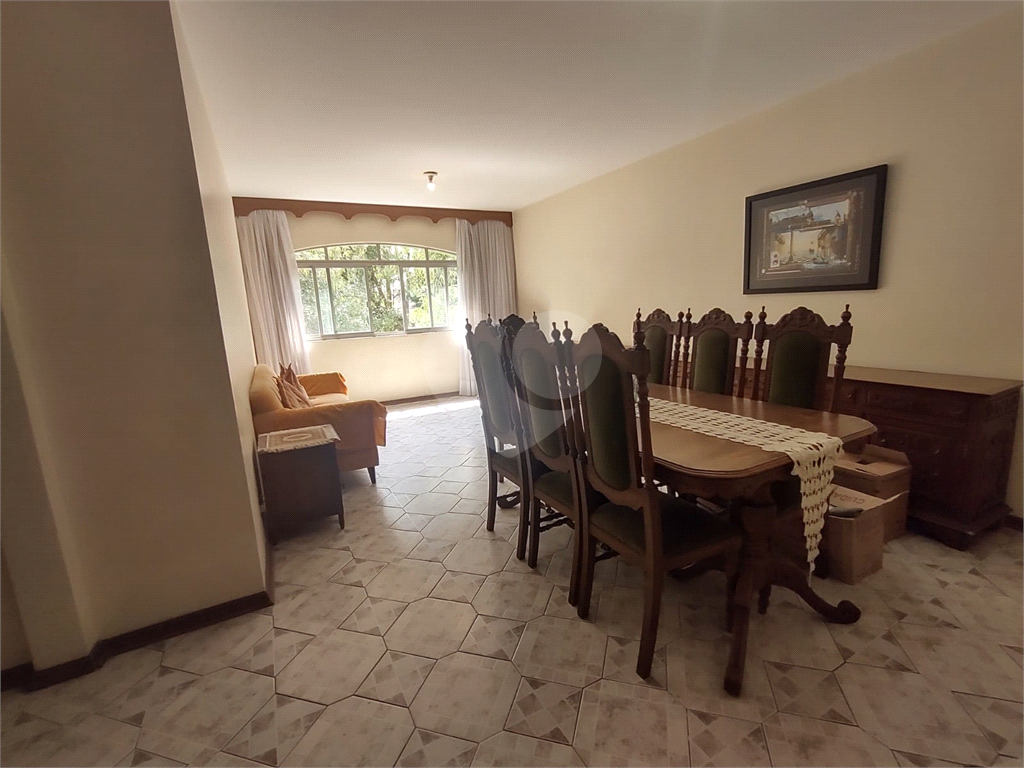 APARTAMENTO em TREMEMBÉ