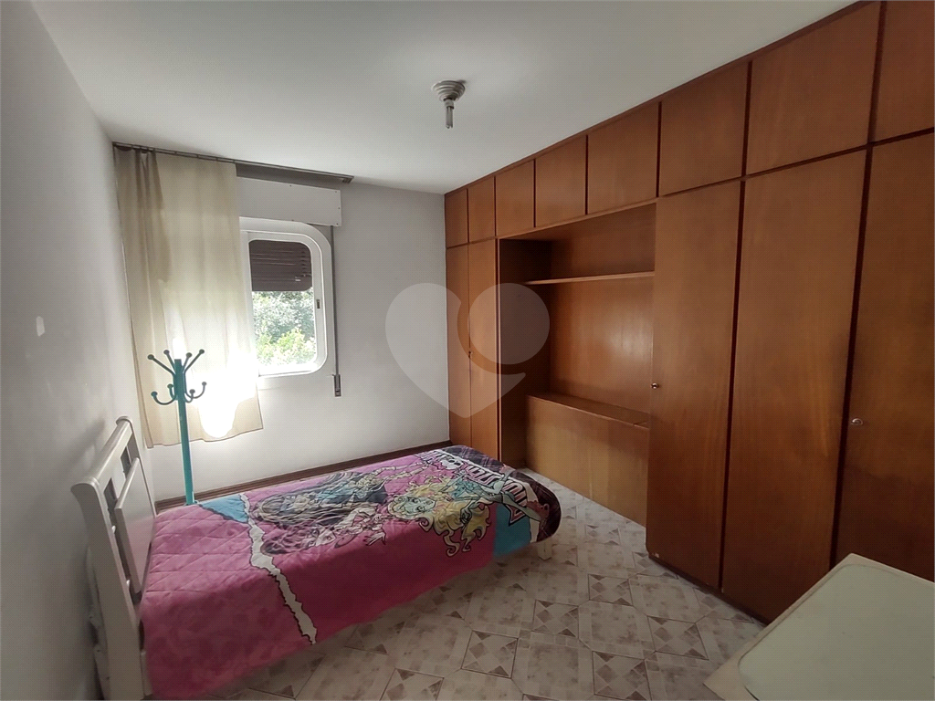 APARTAMENTO em TREMEMBÉ